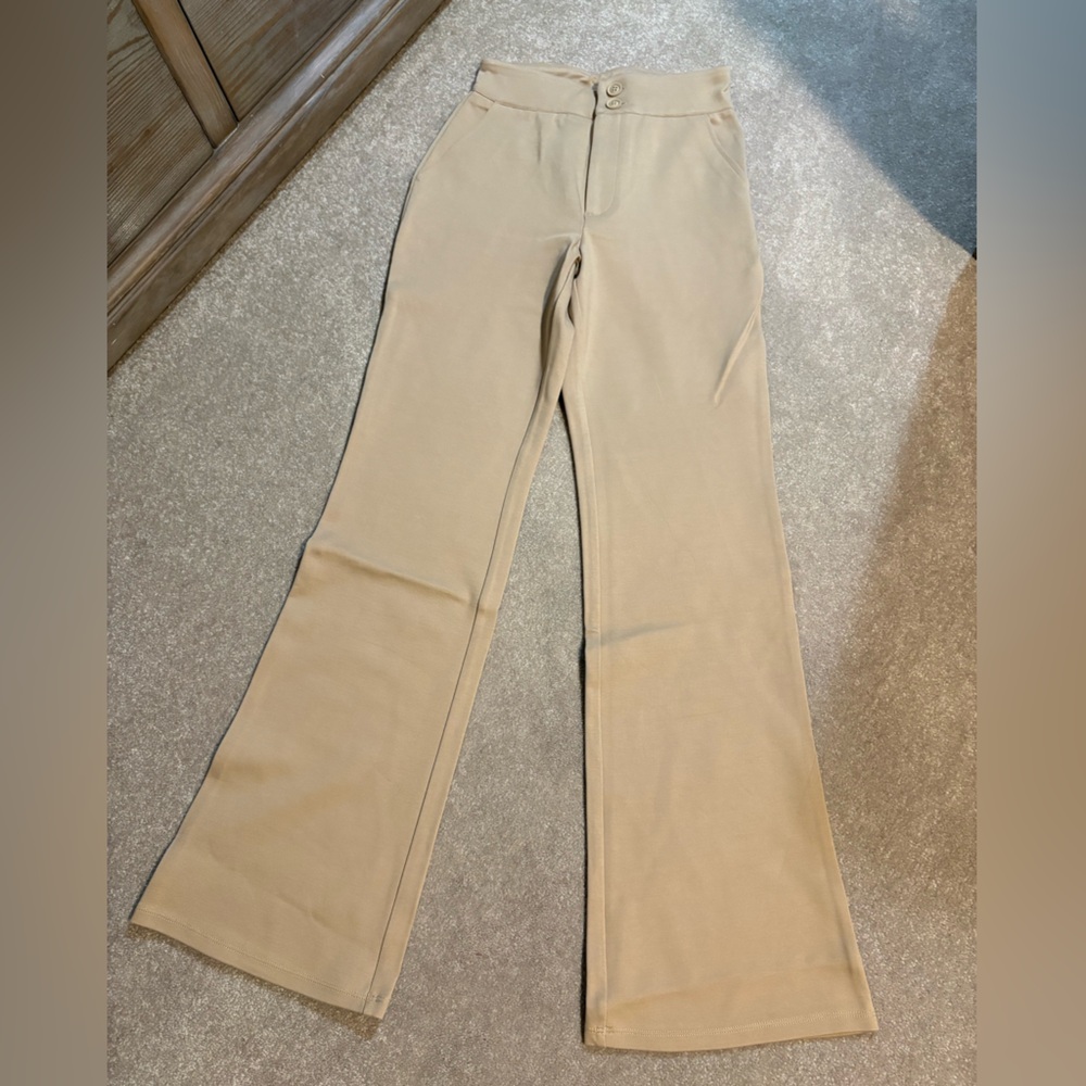 Halara High Waisted Button Zipper Side Pocket Slim Fit Slight Flare Pants XS